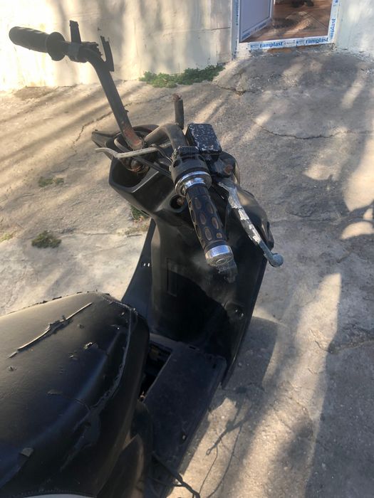Vând motoreta sau schimb cu trotineta electrică