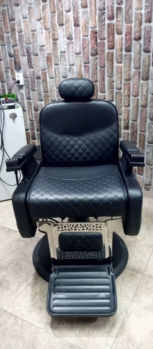 Срочно продам парикмахерскую кресло