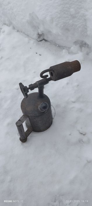 Паяльная лампа и лампа чебанка