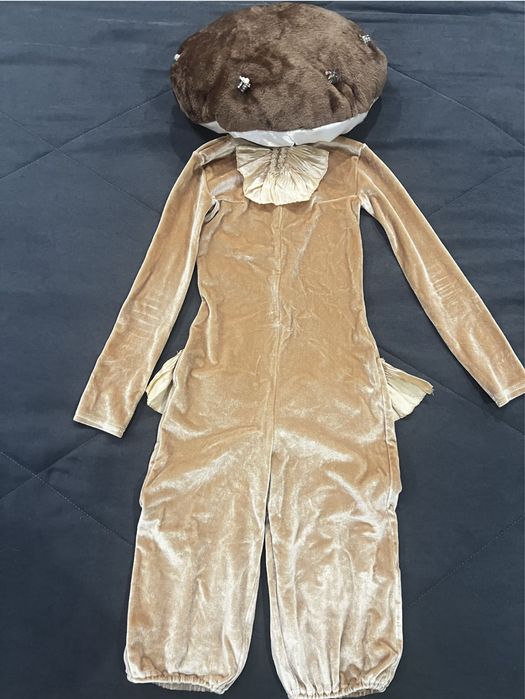 Костюм Кукла на девочку 3-4 года и костюм Грибочек 5-6 лет
