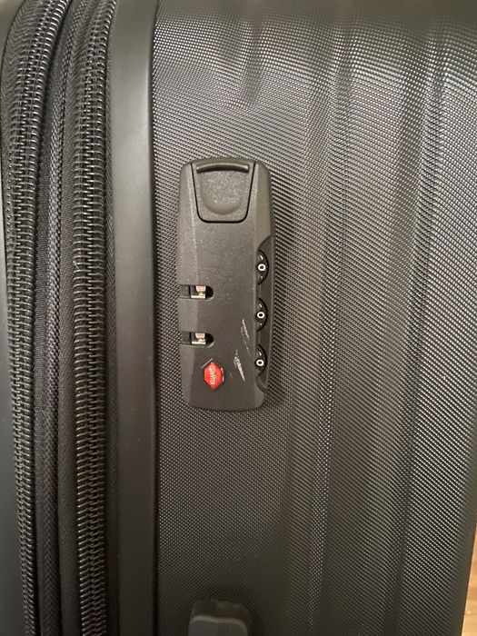 Чемоданы  3в1 почти новый