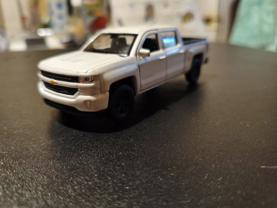 количка  Welly  Шевролет  Силверадо