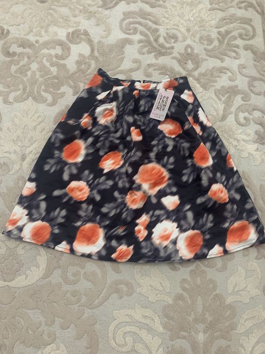 Продам платье новое (размер 42)