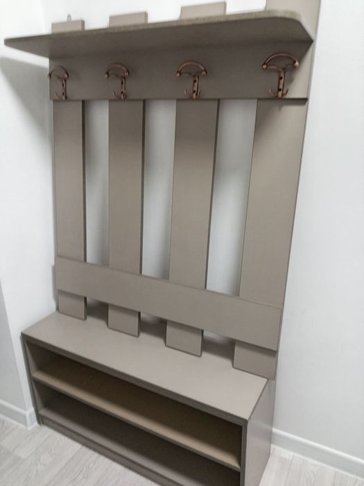 Продам вешалку и обувницу