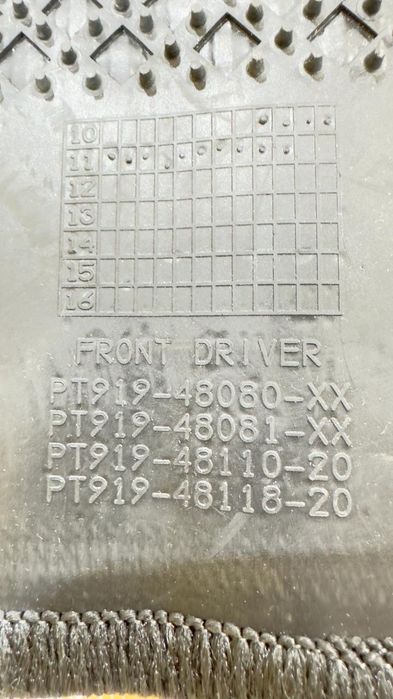 Продам коврики Toyota Highlander новые оригинал