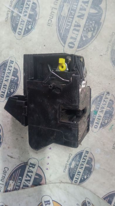 broasca stanga spate dacia logan mcv 2014