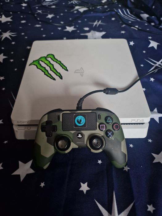 Vând/schimb ps4 slim 500gb