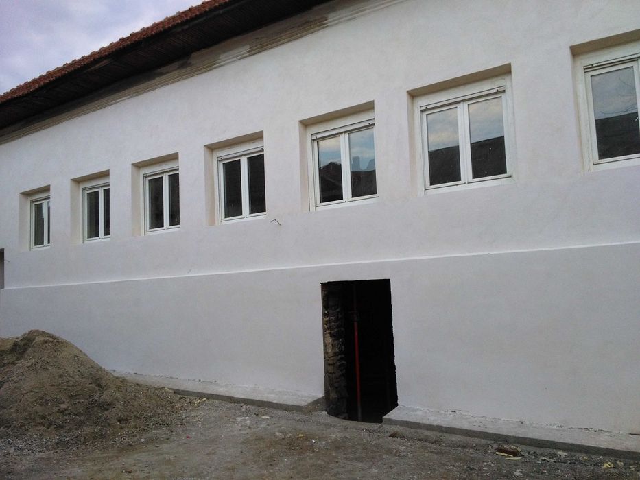 Casa de vânzare , central