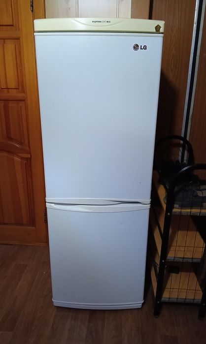 Холодильник продам