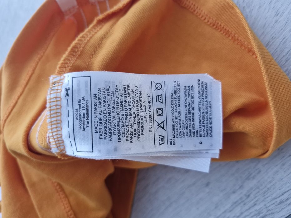 Rochie Adidas noua fara eticheta  marimea M