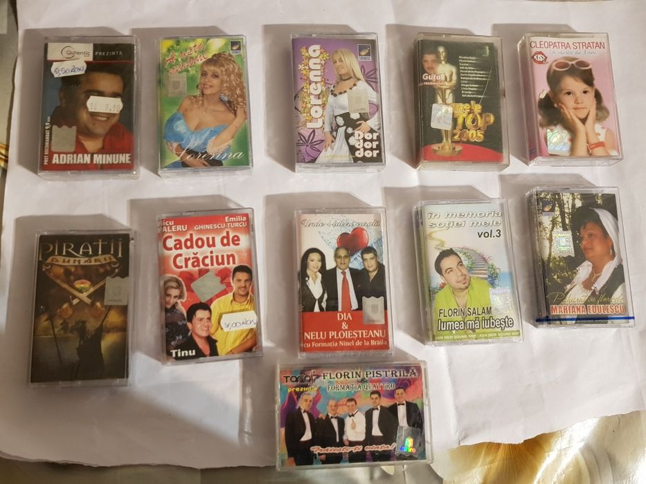 Casete si CD uri cu manele !