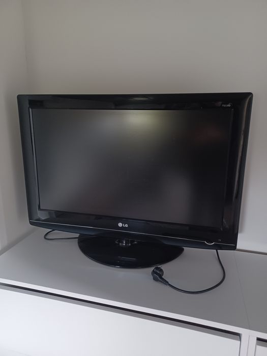 Телевизор LG 32"