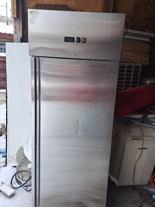 Frigider de inox