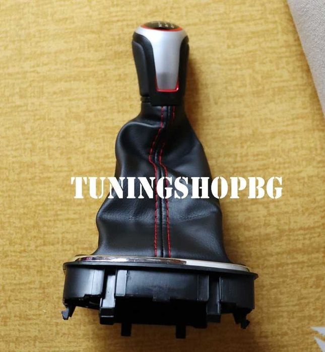 Топка и кожа за VW Golf 5/6 червена, Голф