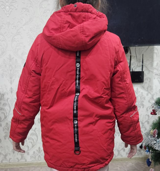 Продам куртку на мальчика зима