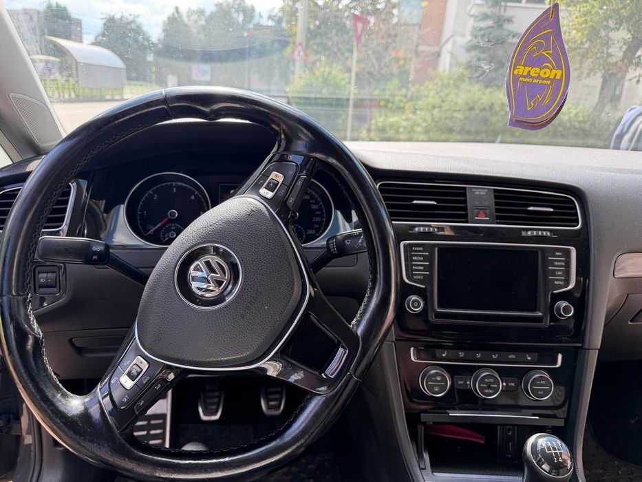 Volkswagen GOLF 7 2017