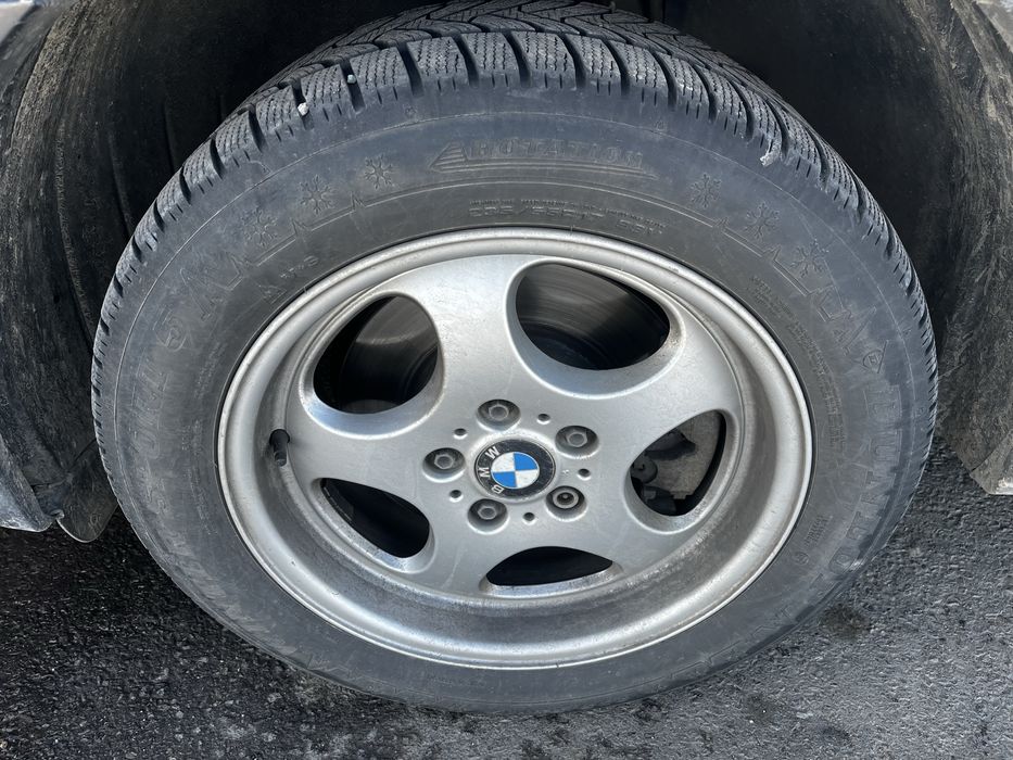 Jante pe 17 cu cauciucuri 235 55 R 17 Dunlop aproape noi pt X3