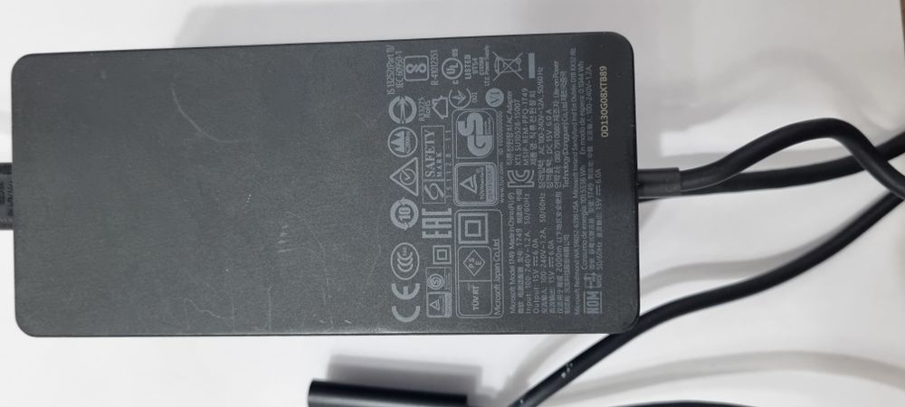 Докстанция Microsoft Surface