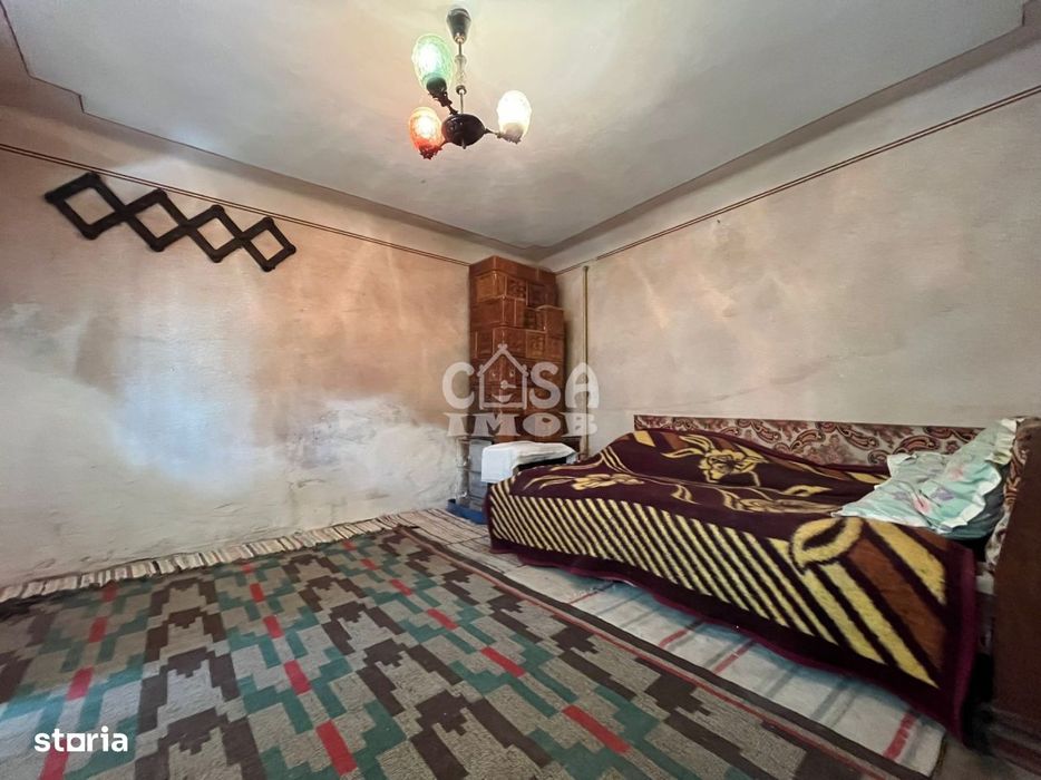Casa la Doicesti cu teren de 1300 mp, livada si acces rapid catre Targ