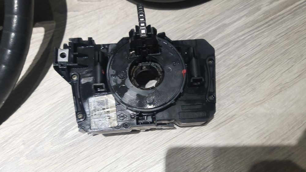 руль и подушка рулья с шлейфом торг есть