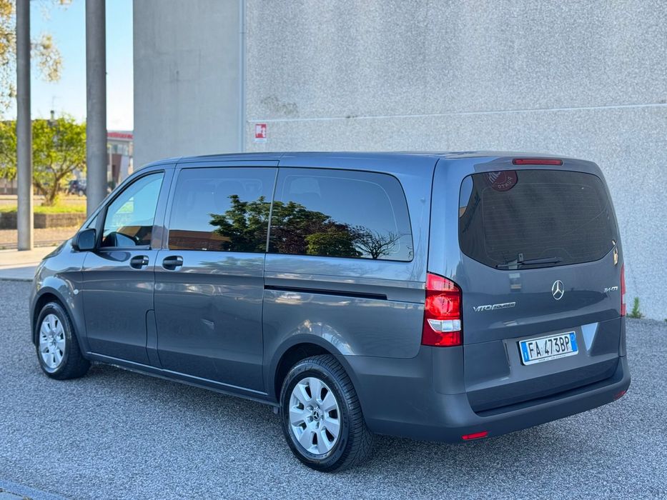 Mercedes Vito 114 CDI 9 Locuri 2 usi laterale! nu fac schimb