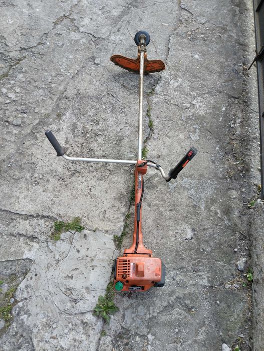 Бензинов тример в добро състояние