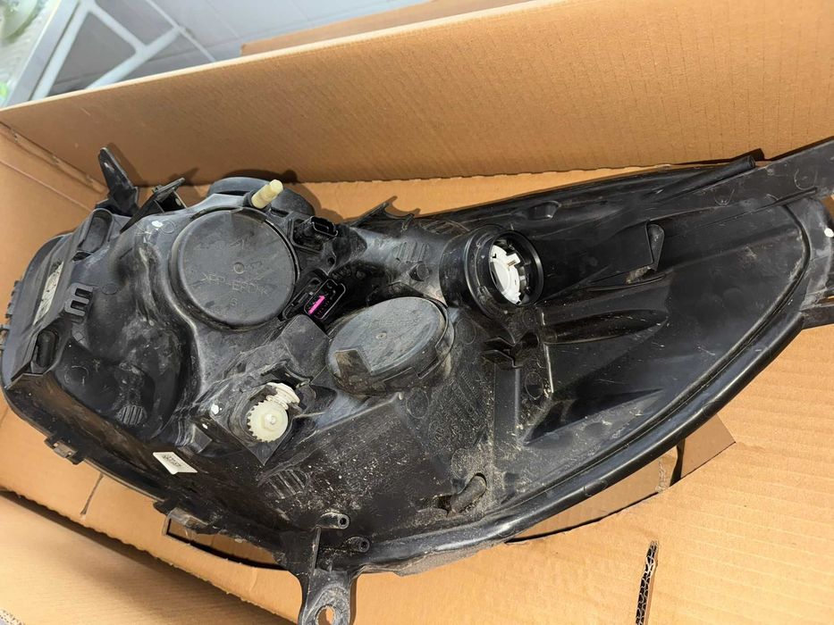 Far dreapta Renault Clio 4 2012-2016  260106624R