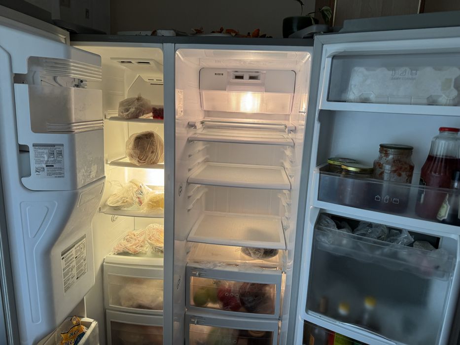 Холодильник LG двухдверный