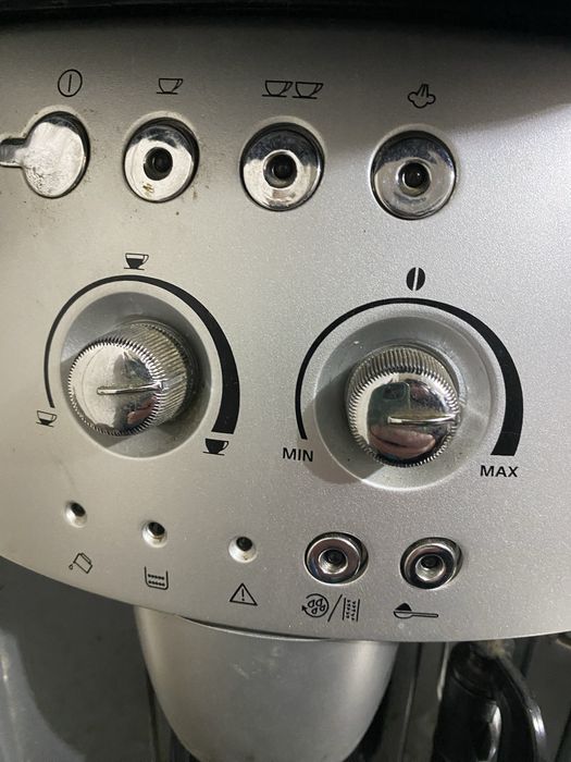 Aparat cafea delonghi