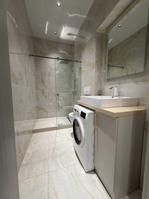 4-комн. в "Банковском доме", 180 м², центр, полностью укомплектована `