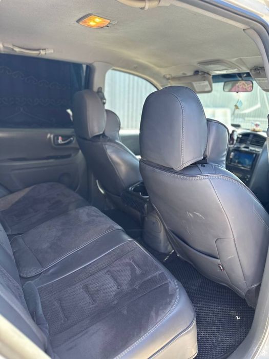Продаетса машина Hyundai Santa fe