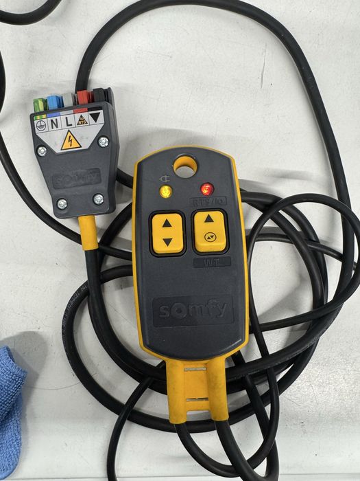 Cablu de reglaj și testare profesional Somfy Universal Setting Cable Hybrid (Ref. 9020579A)