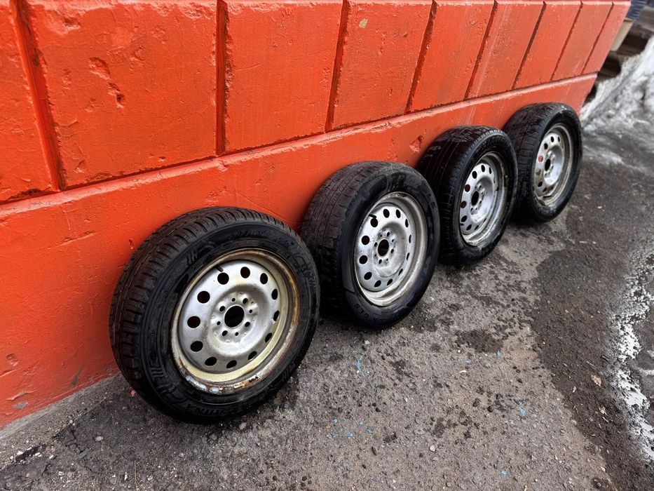 Продам комплект летних шин