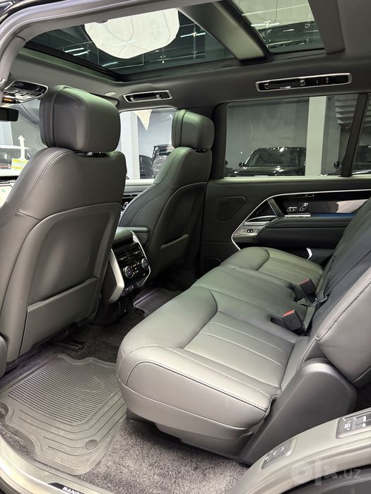 Land Rover Range Rover P530 LWB 2026