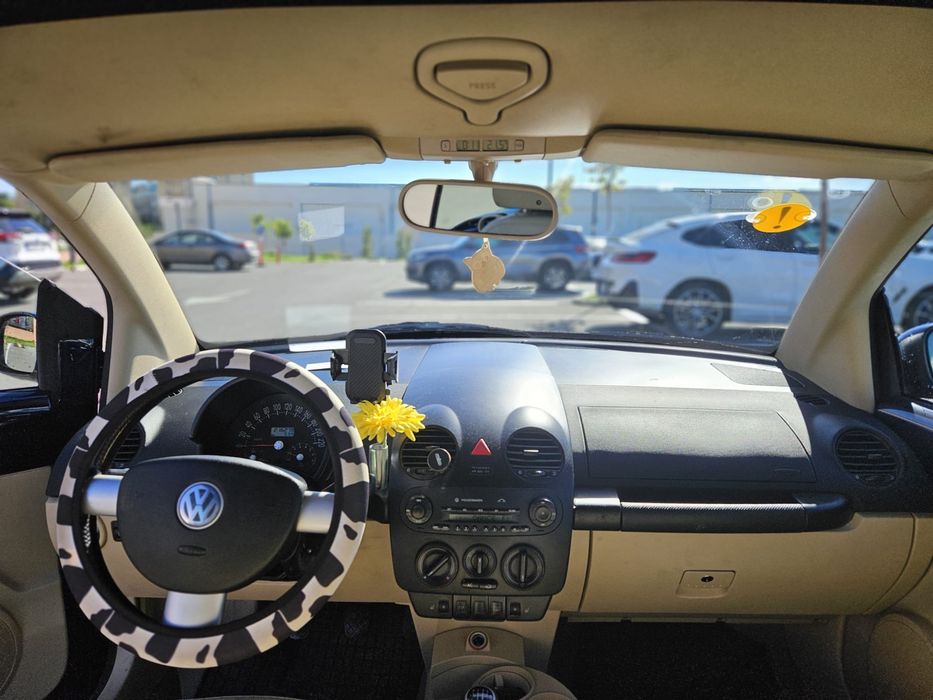 Volkswagen New Beetle Cabriolet 1.6 Benzină – 2005