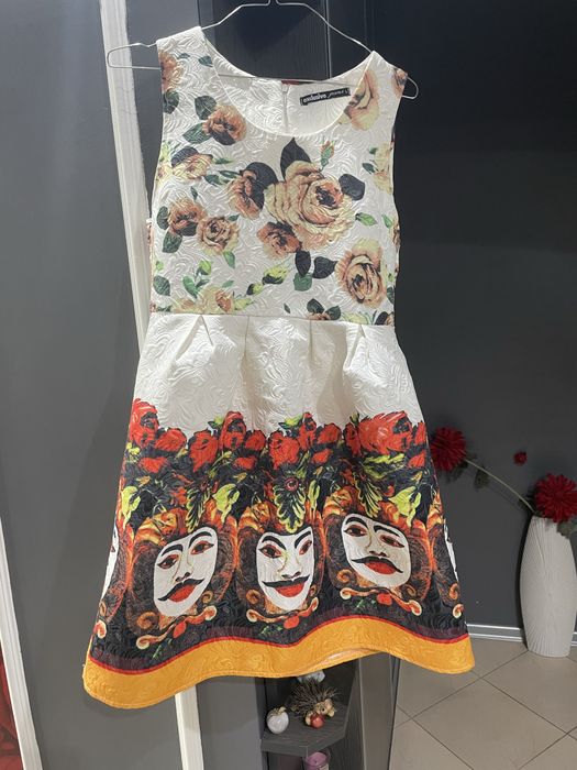 рокля черна, цветна, дантела, бежова с паети