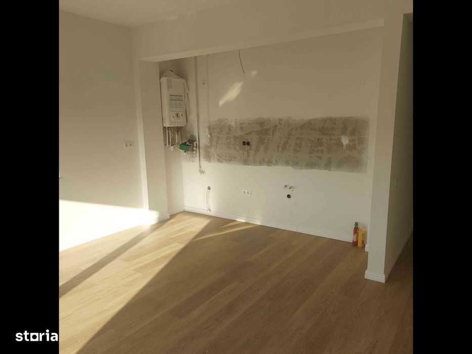 Persoana fizica , vând apartament deosebit.