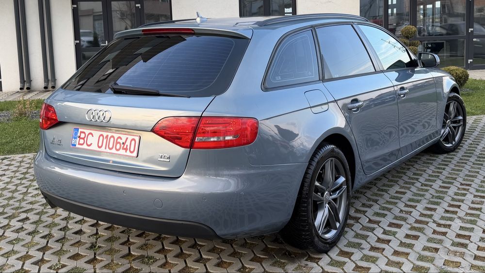 Audi A4 2011 E5 2.0 D 140 CP Manual 6+1 Quattro S-Line Navi Impecabil