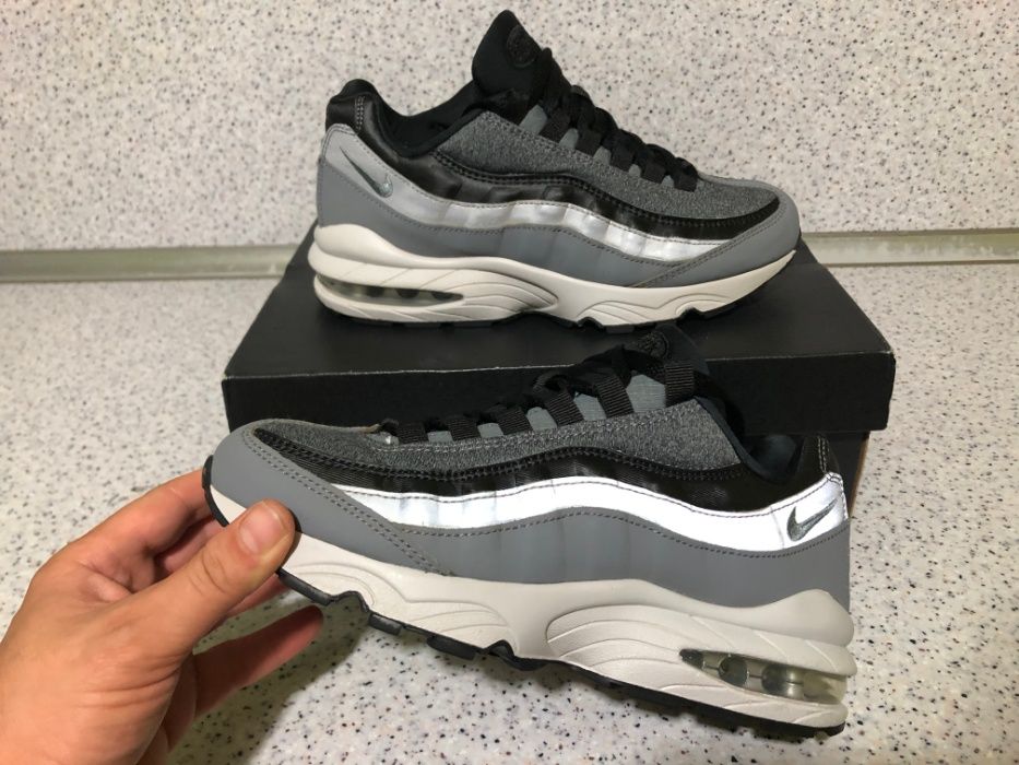 Nike air hotsell max 95 shield