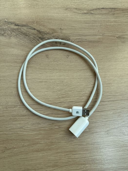 Продавам удължител за клавиатура за apple компютър