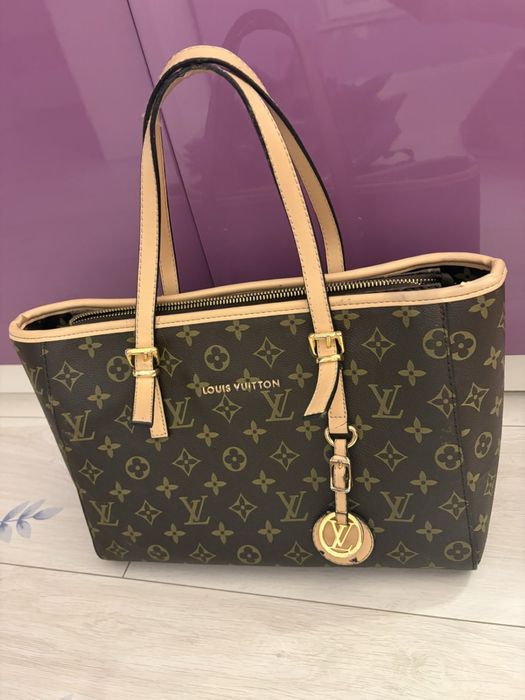 Раница и чанта Louis Vuitton