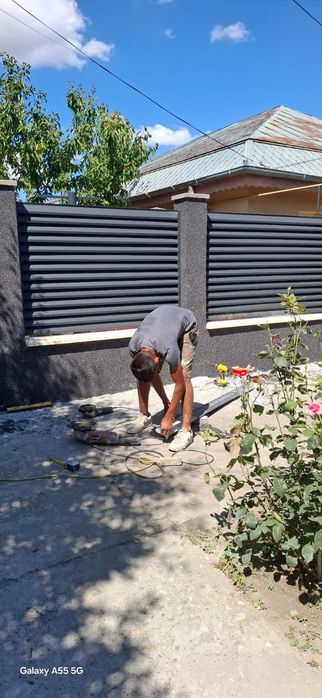 Construim garduri din panou jaluzele, sipca metalica, BCA tabla plasa