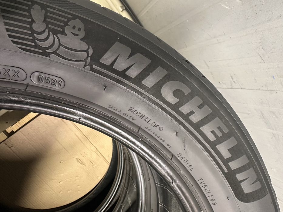 Шины 235/55R18 (2шт) Michelin