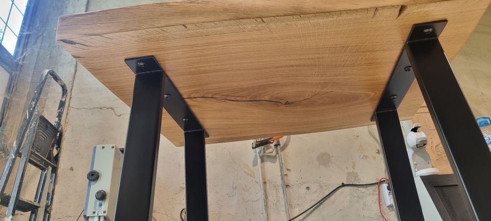 Маса от масив дъб