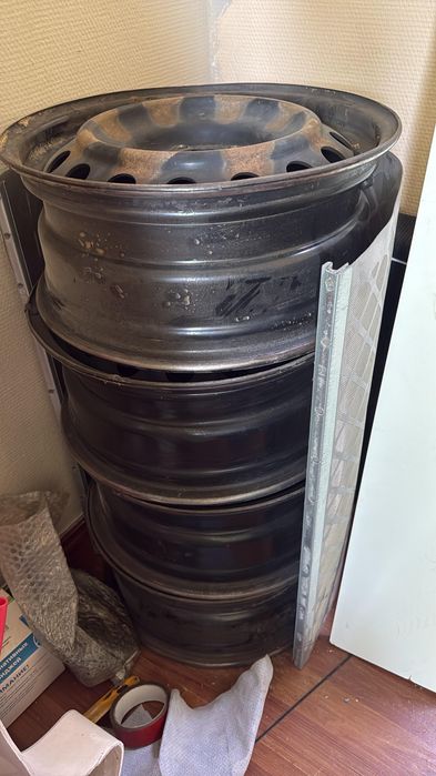 Штампованные диски R16, разболтовка 5x114.3. Подходят на Toyota