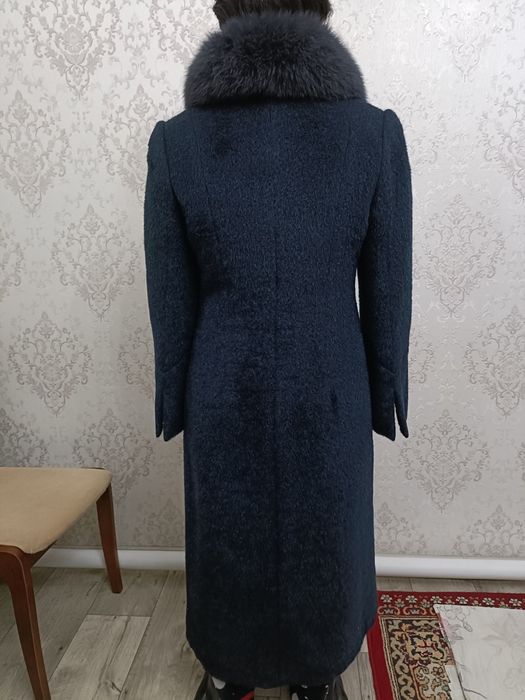 Продам зимние пальто 46размер