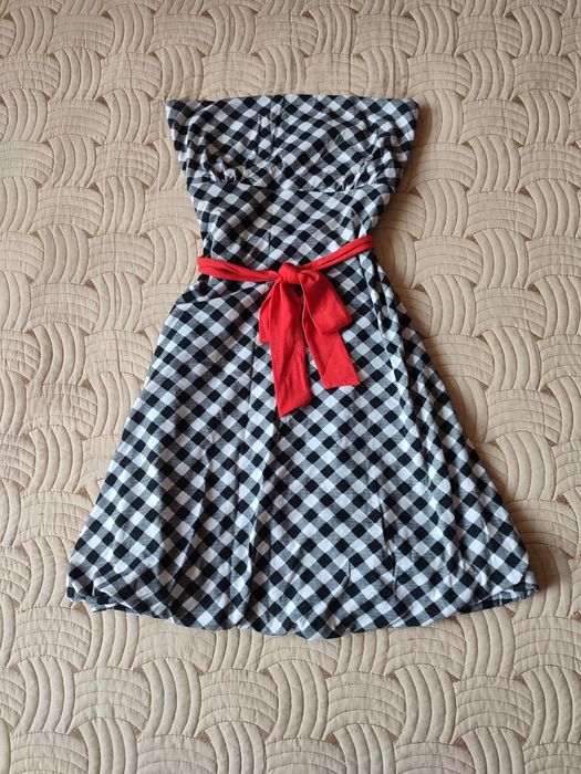 Лятна рокля без презрамки