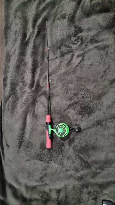 Продам зимний комплект для рыбалки