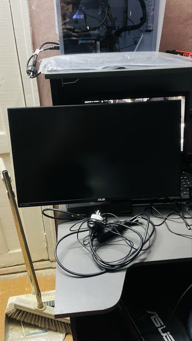Монитор Асус и AOC Asus