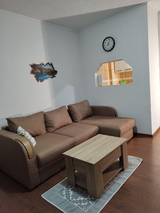 Persoana fizica inchiriez garsoniera